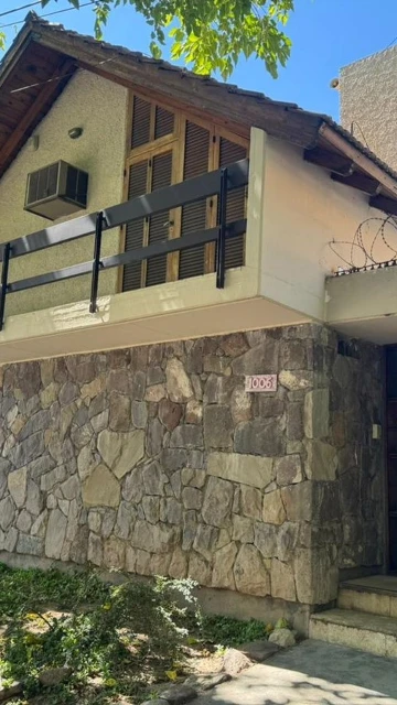 VENTA CASA  MENDOZA GODOY CRUZ