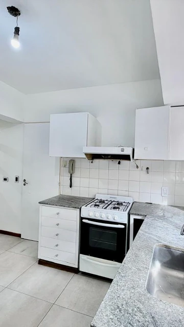 DEPARTAMENTO EN PLENA CAPITAL, DOS HABITACIONES