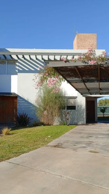 Casa a la venta en B Las Cortaderas 2. Guaymallén