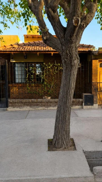 CASA EN VENTA BARRIO SOLARES DE URQUIZA GUAYMALLEN
