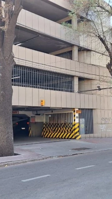 VENTA DE COCHERA MENDOZA CIUDAD