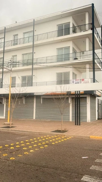 VENTA: Amplio departamento-terraza y hermosa vista