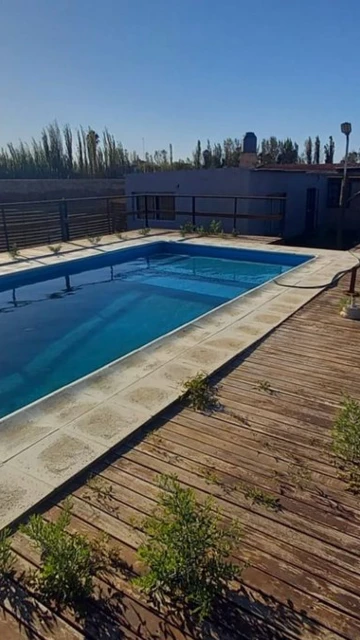 Venta de casa con pileta, Guaymallén