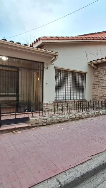 CASA EN VENTA EN GODOY CRUZ
