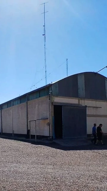 Venta 4 Galpones casa y departamento, Guaymallén