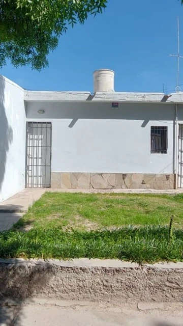 VENTA CASA/2 DEPARTAMENTOS RIVADAVIA MENDOZA
