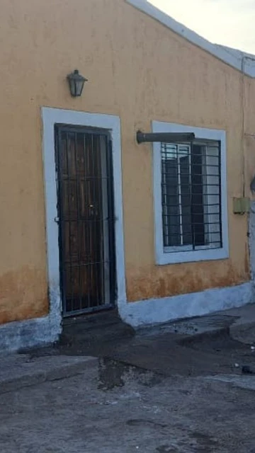 Venta 4 casas entre calles Lemos y Pelayes Gllen