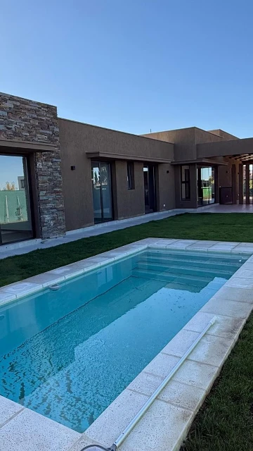 VENTA DE CASA EN GRAN BOEDO. Luján de Cuyo